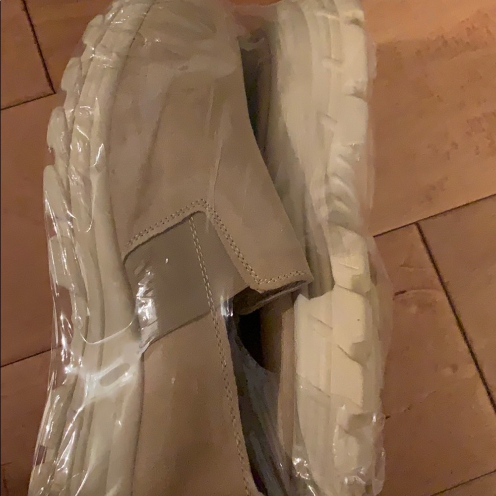 Women shoes size 9